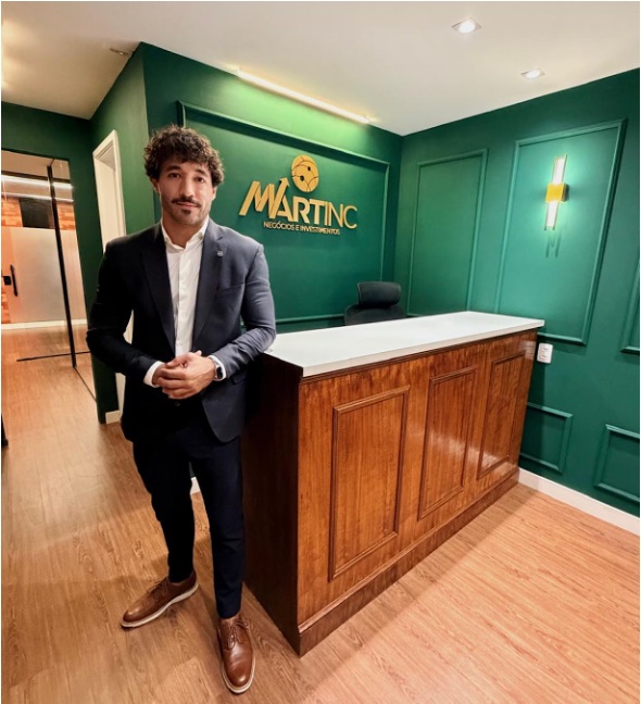 Ivan Manghi na sede da MartINC